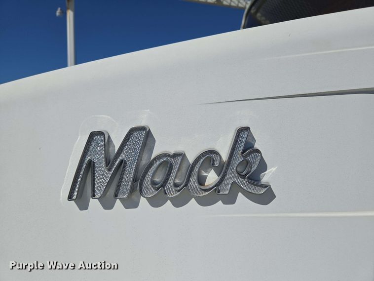 image for item DP6381 1987 Mack CS300P bucket truck