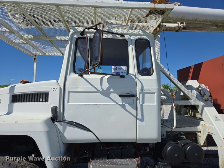 image for item DP6381 1987 Mack CS300P bucket truck