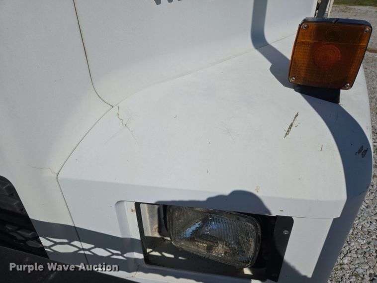 image for item DP6381 1987 Mack CS300P bucket truck