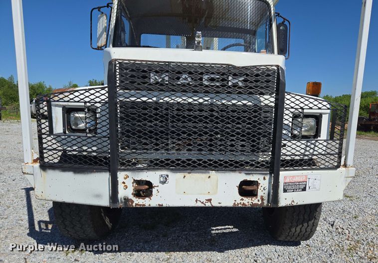 image for item DP6381 1987 Mack CS300P bucket truck