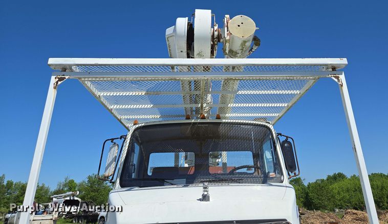 image for item DP6381 1987 Mack CS300P bucket truck