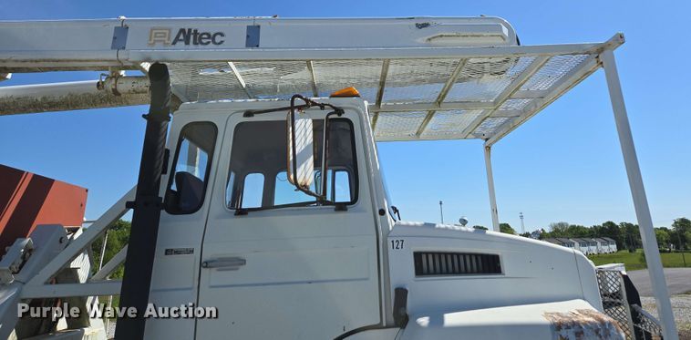 image for item DP6381 1987 Mack CS300P bucket truck