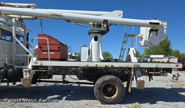 image for item DP6381 1987 Mack CS300P bucket truck