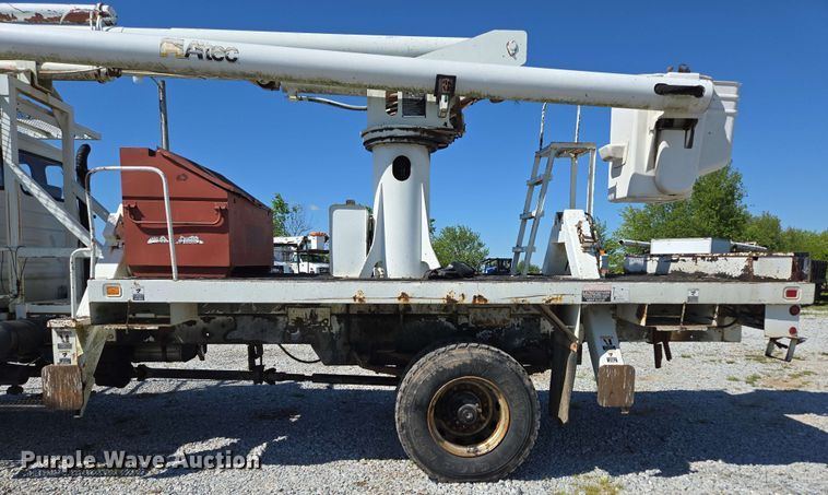 image for item DP6381 1987 Mack CS300P bucket truck