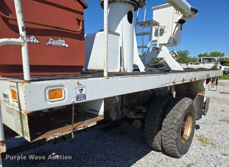 image for item DP6381 1987 Mack CS300P bucket truck