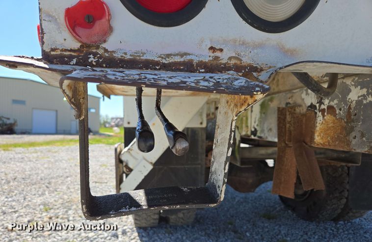 image for item DP6381 1987 Mack CS300P bucket truck