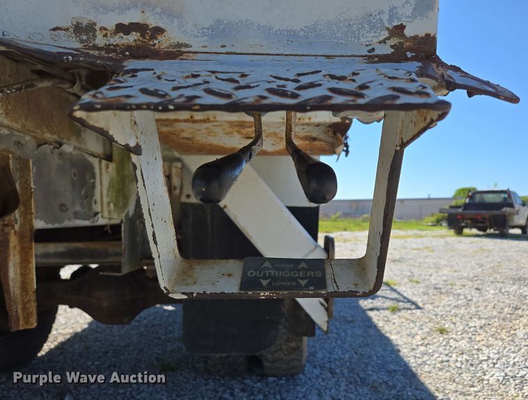 image for item DP6381 1987 Mack CS300P bucket truck