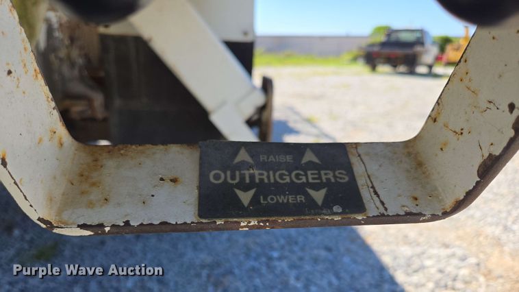 image for item DP6381 1987 Mack CS300P bucket truck