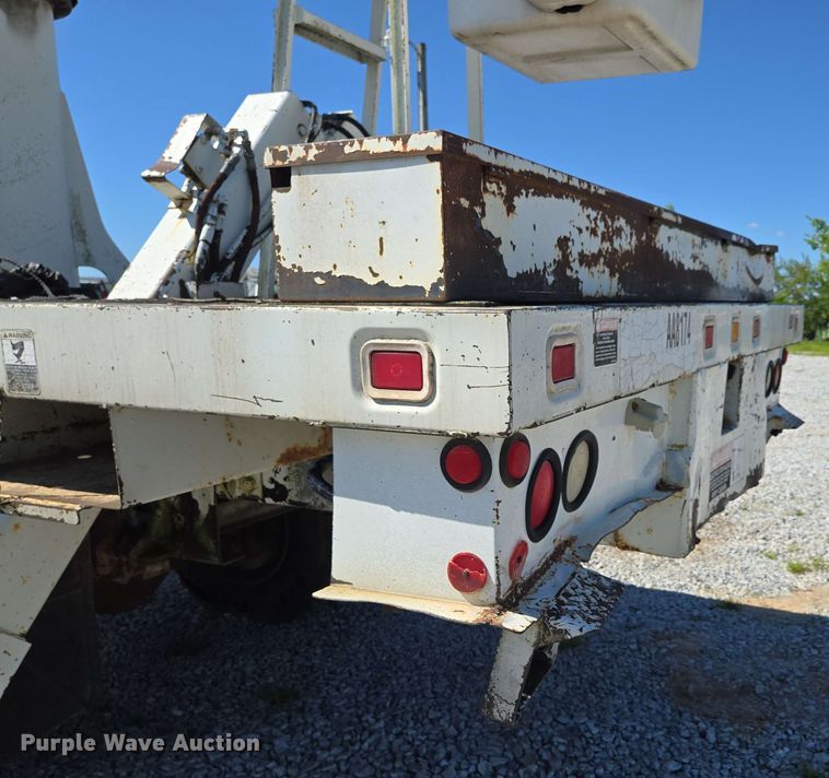 image for item DP6381 1987 Mack CS300P bucket truck