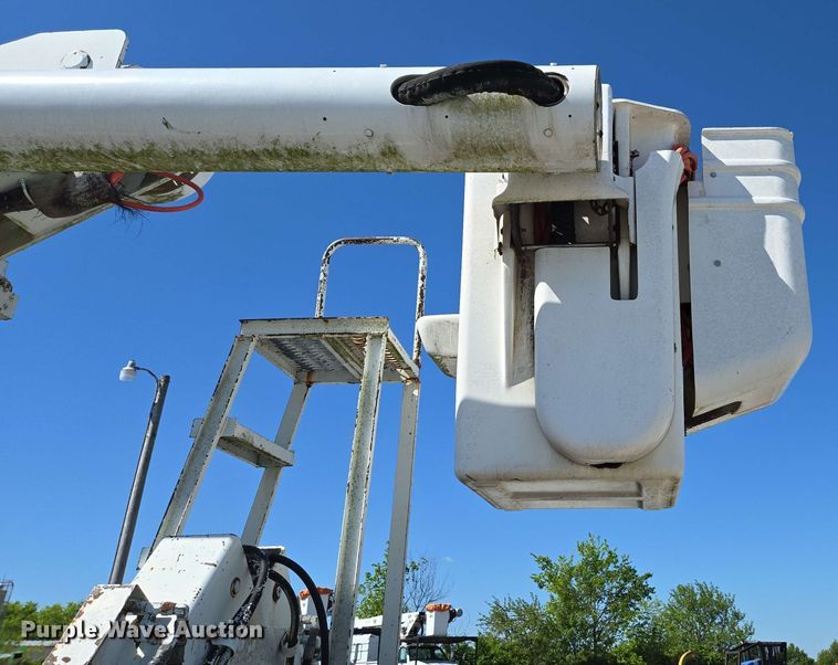 image for item DP6381 1987 Mack CS300P bucket truck