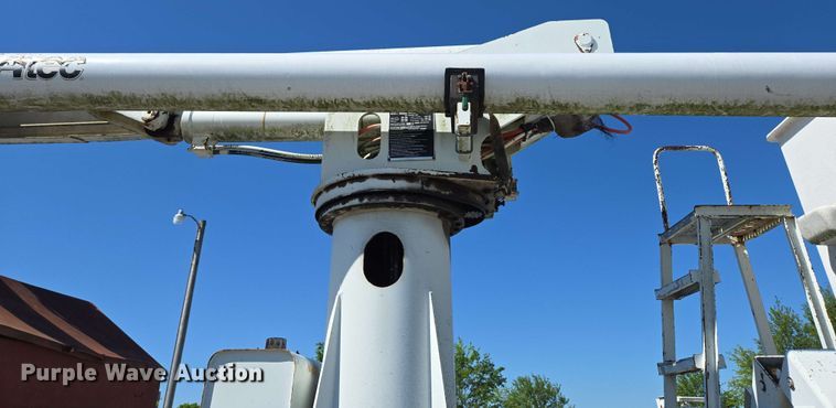 image for item DP6381 1987 Mack CS300P bucket truck