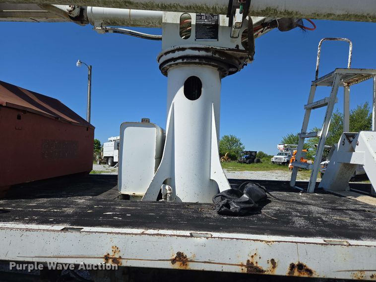 image for item DP6381 1987 Mack CS300P bucket truck