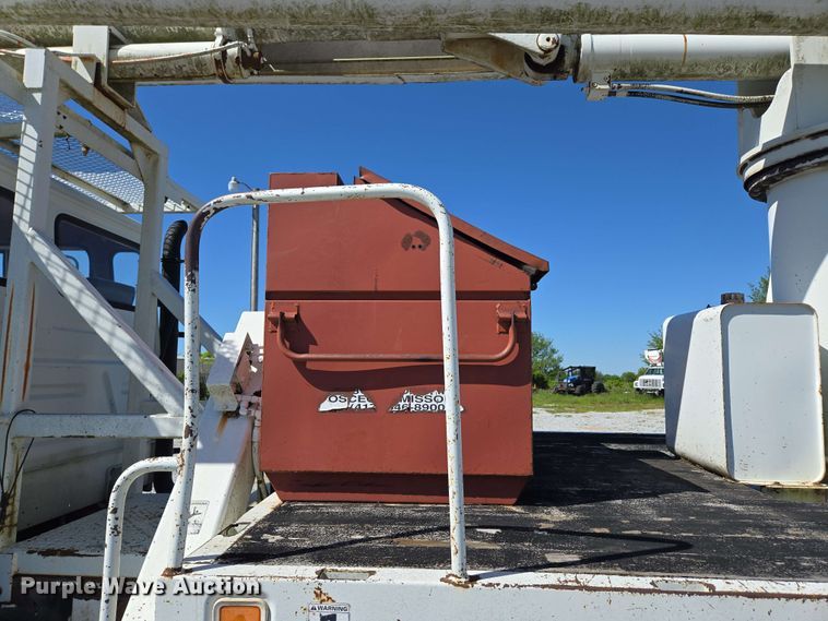 image for item DP6381 1987 Mack CS300P bucket truck