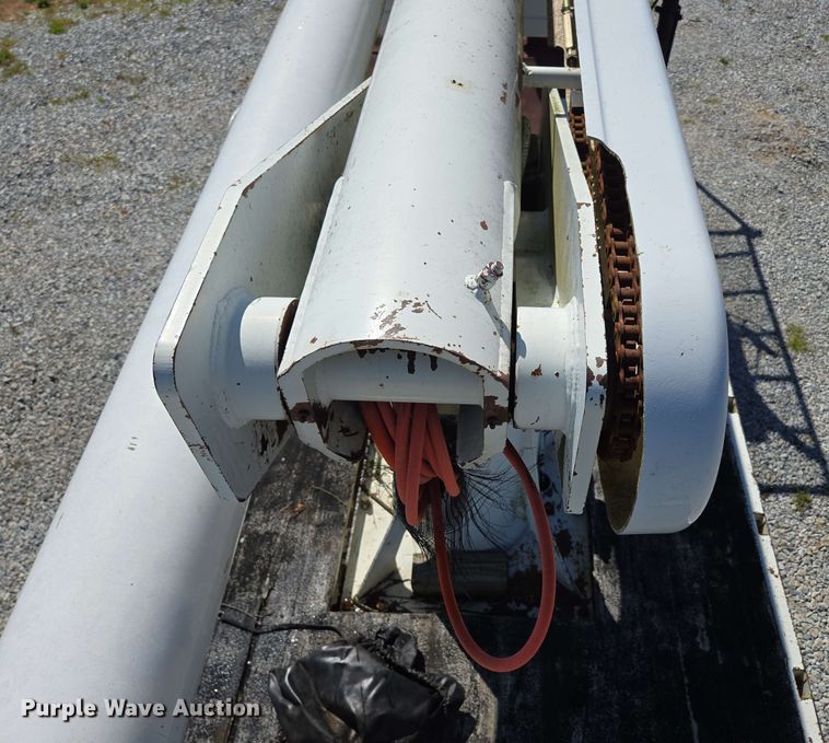 image for item DP6381 1987 Mack CS300P bucket truck