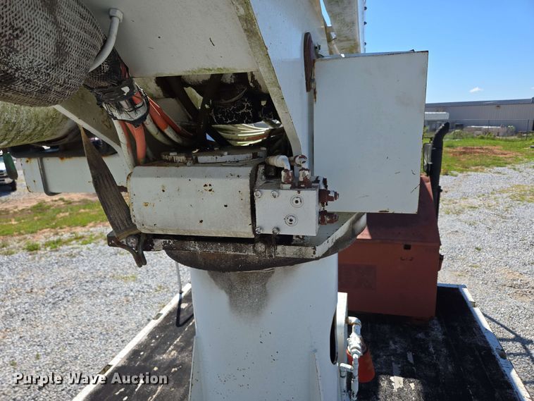 image for item DP6381 1987 Mack CS300P bucket truck