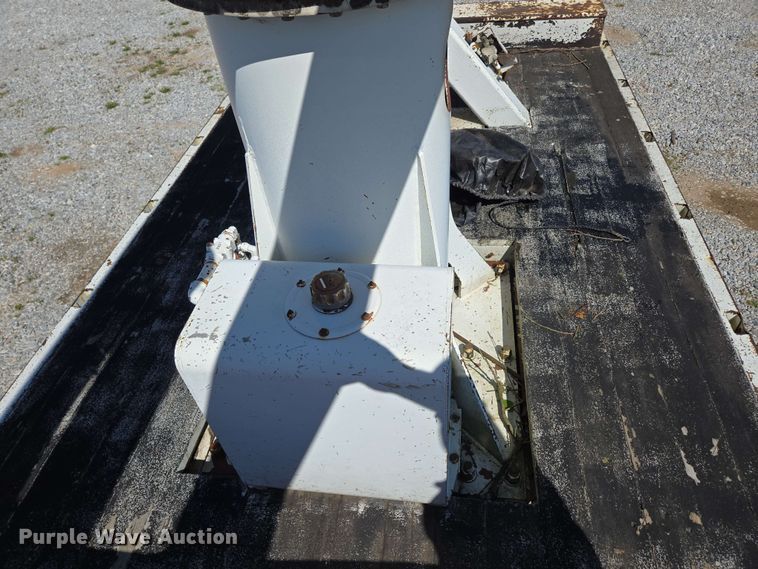 image for item DP6381 1987 Mack CS300P bucket truck