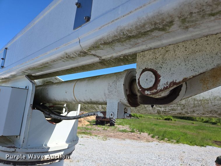 image for item DP6381 1987 Mack CS300P bucket truck