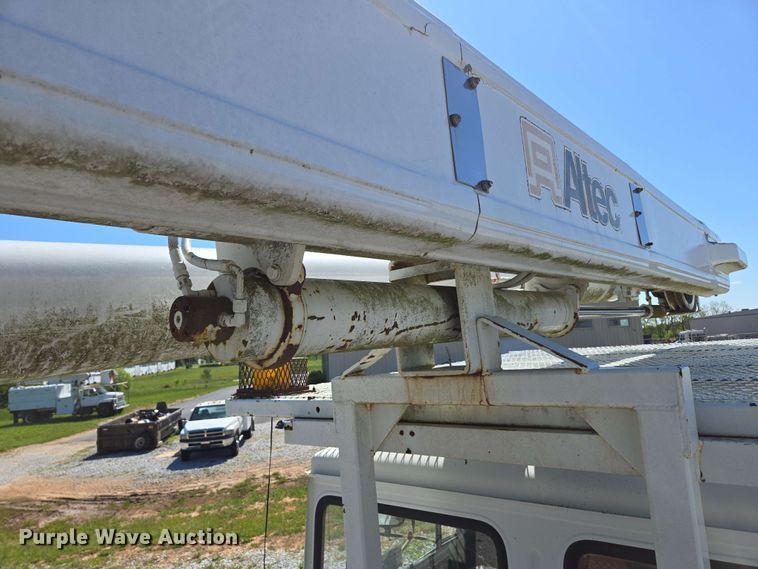 image for item DP6381 1987 Mack CS300P bucket truck