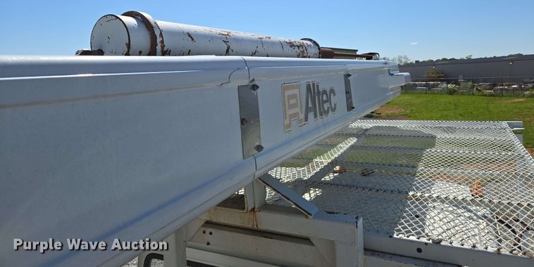 image for item DP6381 1987 Mack CS300P bucket truck