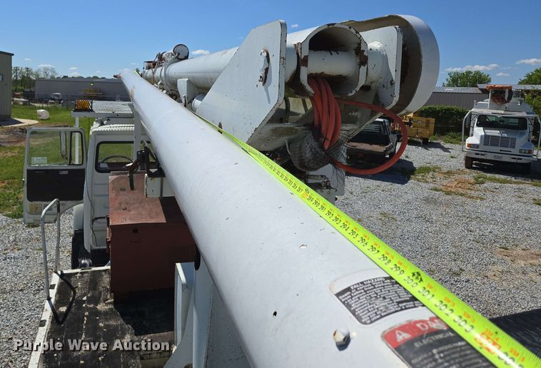 image for item DP6381 1987 Mack CS300P bucket truck