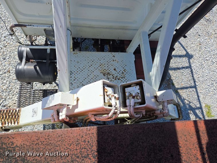 image for item DP6381 1987 Mack CS300P bucket truck