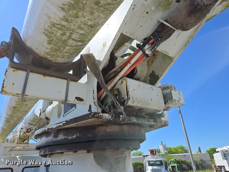 image for item DP6381 1987 Mack CS300P bucket truck