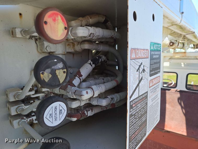 image for item DP6381 1987 Mack CS300P bucket truck