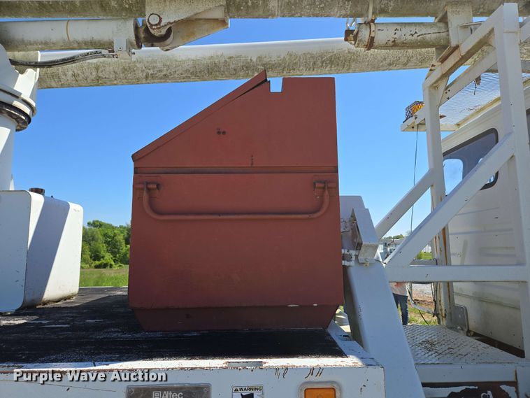 image for item DP6381 1987 Mack CS300P bucket truck