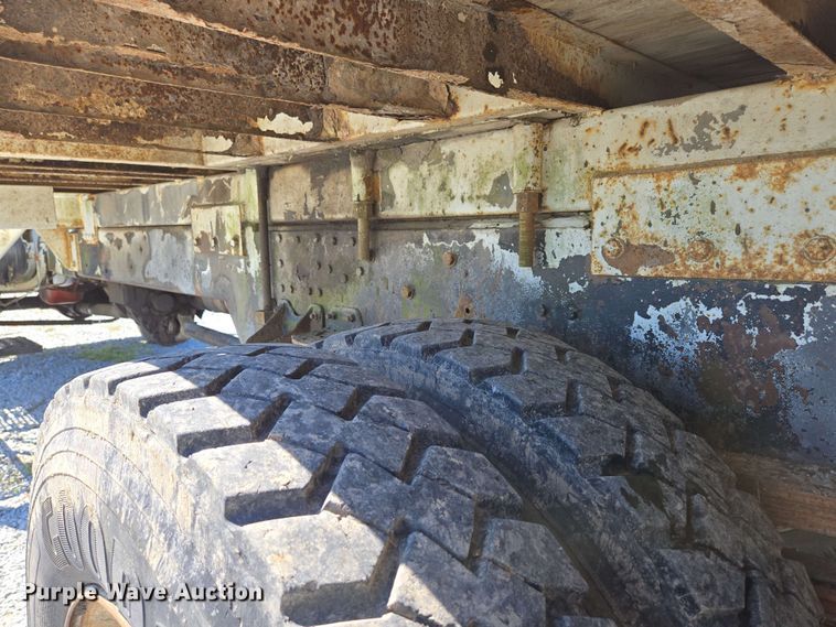 image for item DP6381 1987 Mack CS300P bucket truck