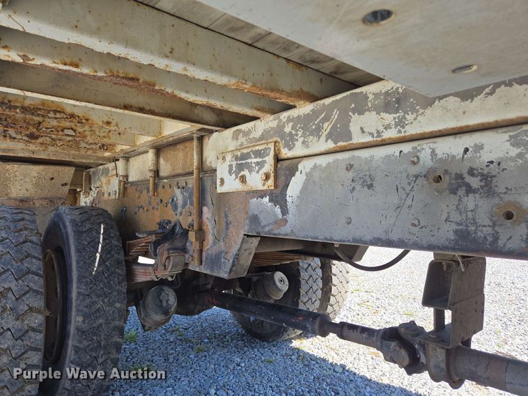 image for item DP6381 1987 Mack CS300P bucket truck