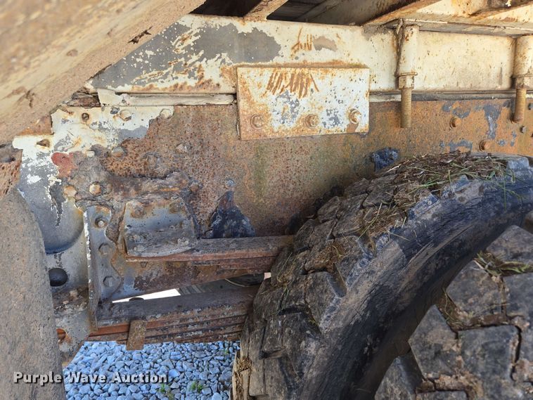 image for item DP6381 1987 Mack CS300P bucket truck