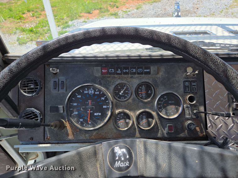 image for item DP6381 1987 Mack CS300P bucket truck