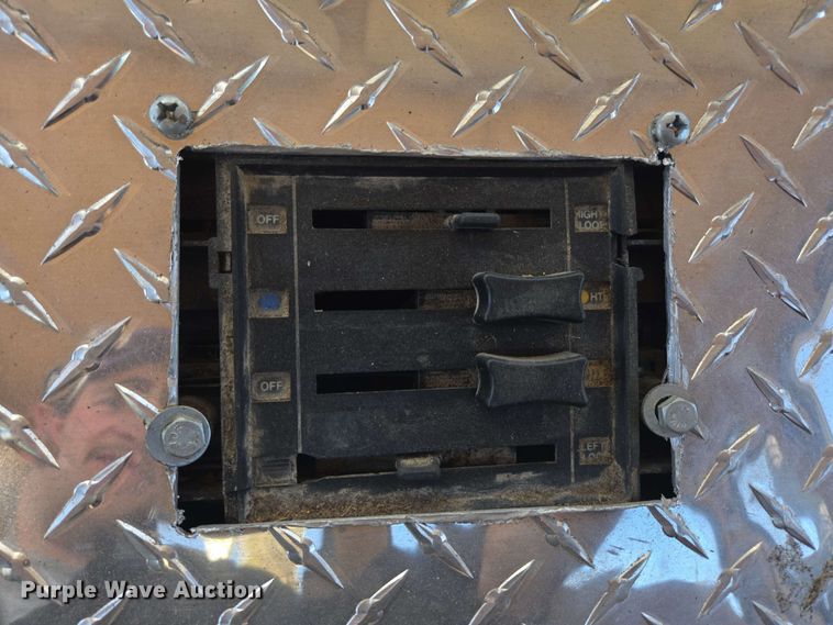 image for item DP6381 1987 Mack CS300P bucket truck