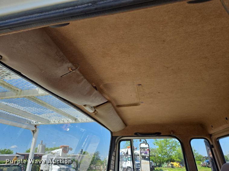 image for item DP6381 1987 Mack CS300P bucket truck