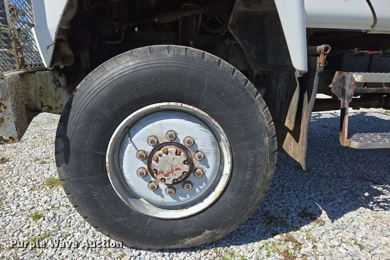 image for item DP6381 1987 Mack CS300P bucket truck