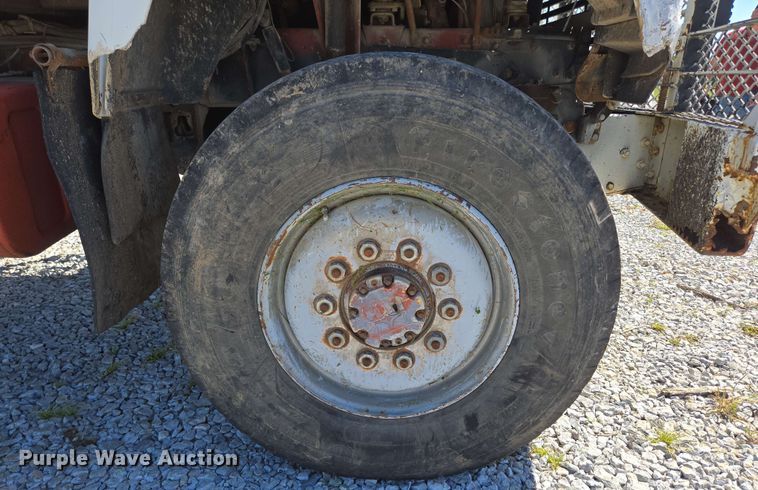 image for item DP6381 1987 Mack CS300P bucket truck