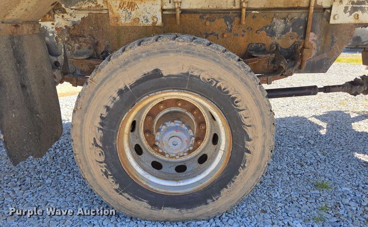 image for item DP6381 1987 Mack CS300P bucket truck