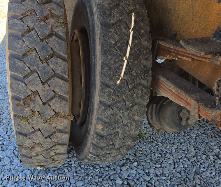 image for item DP6381 1987 Mack CS300P bucket truck