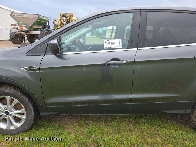 image for item DP6404 2017 Ford Escape SE SUV