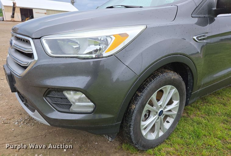 image for item DP6404 2017 Ford Escape SE SUV