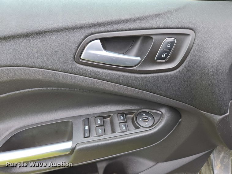 image for item DP6404 2017 Ford Escape SE SUV