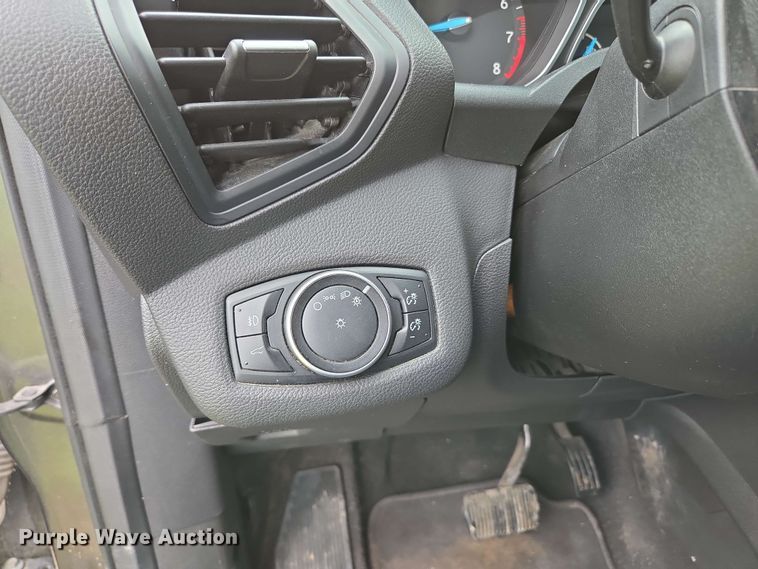 image for item DP6404 2017 Ford Escape SE SUV