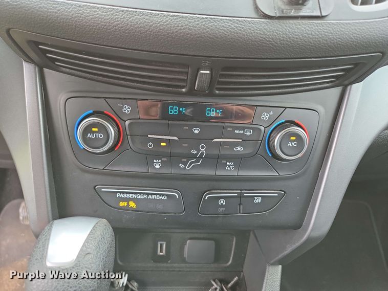 image for item DP6404 2017 Ford Escape SE SUV