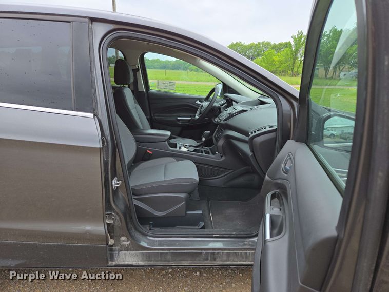 image for item DP6404 2017 Ford Escape SE SUV