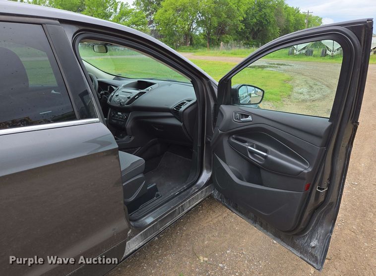 image for item DP6404 2017 Ford Escape SE SUV