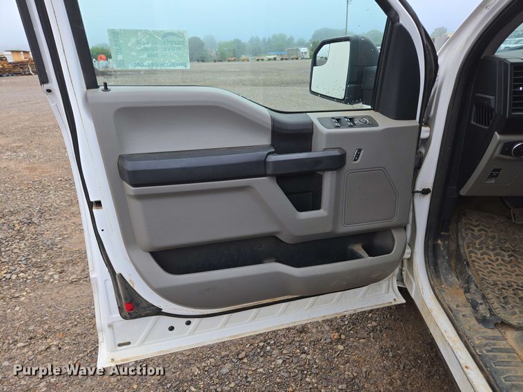 image for item DP6406 2018 Ford F150 XL SuperCab pickup truck