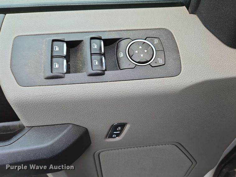 image for item DP6406 2018 Ford F150 XL SuperCab pickup truck