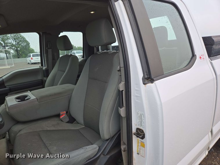 image for item DP6406 2018 Ford F150 XL SuperCab pickup truck