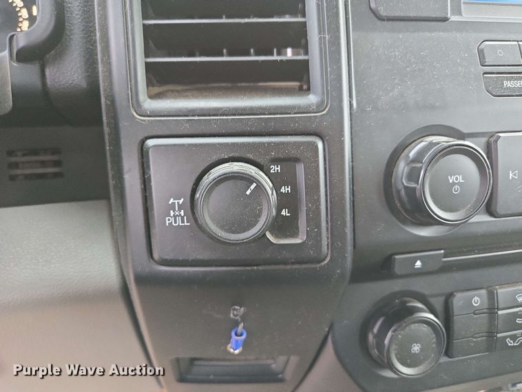 image for item DP6406 2018 Ford F150 XL SuperCab pickup truck