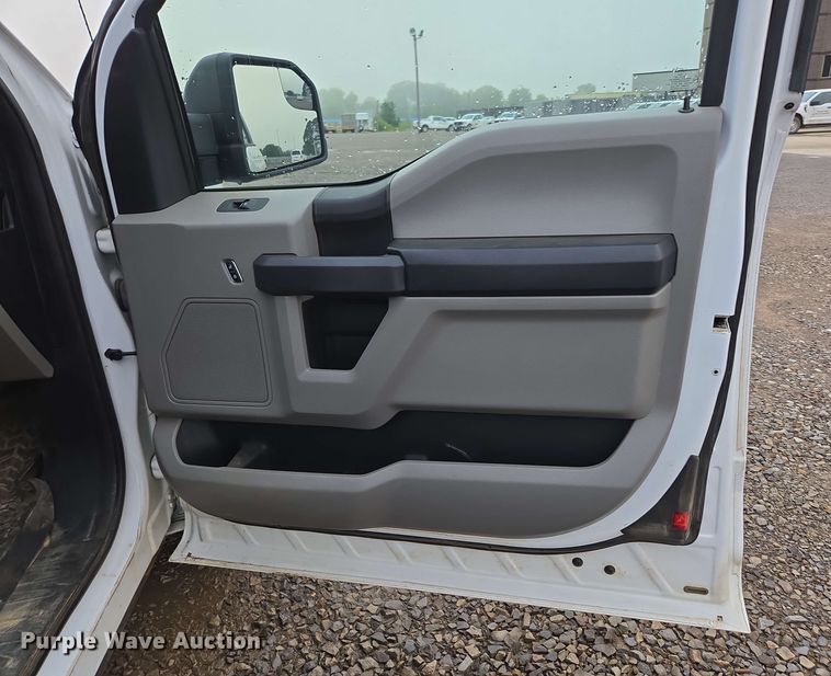 image for item DP6406 2018 Ford F150 XL SuperCab pickup truck